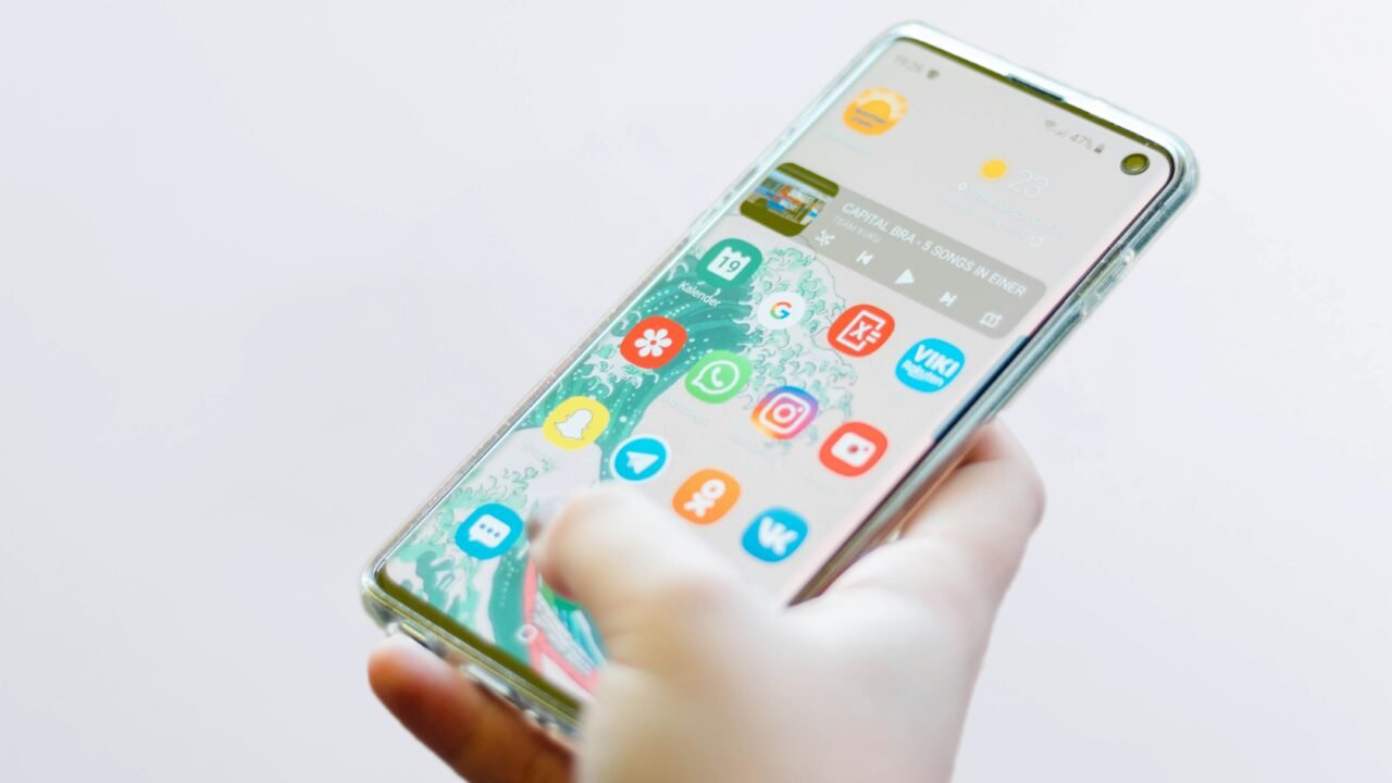 Comment gagner de l'argent avec son smartphone : les méthodes fiables en 2026