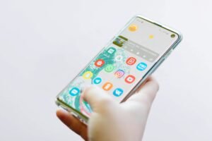 Comment gagner de l'argent avec son smartphone : les méthodes fiables en 2026