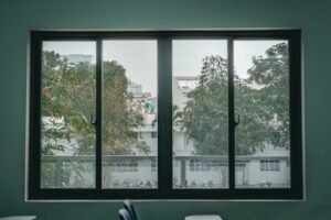 Fenêtre Alu Pas Cher sur Mesure : Guide Qualité-Prix